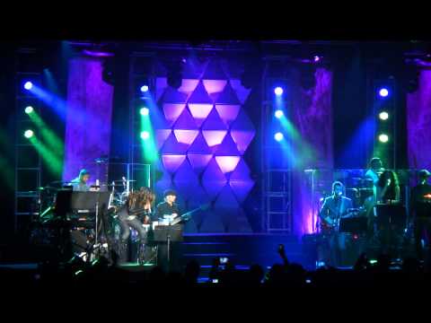 Thalia - Manias (The Viva! Tour New York City)