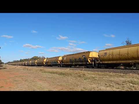 Narrabri Trains SSR102 & SSR101