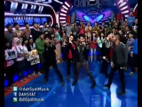 Dynamite - I'm Falling In Love Live On Dahsyat 19 maret 2013
