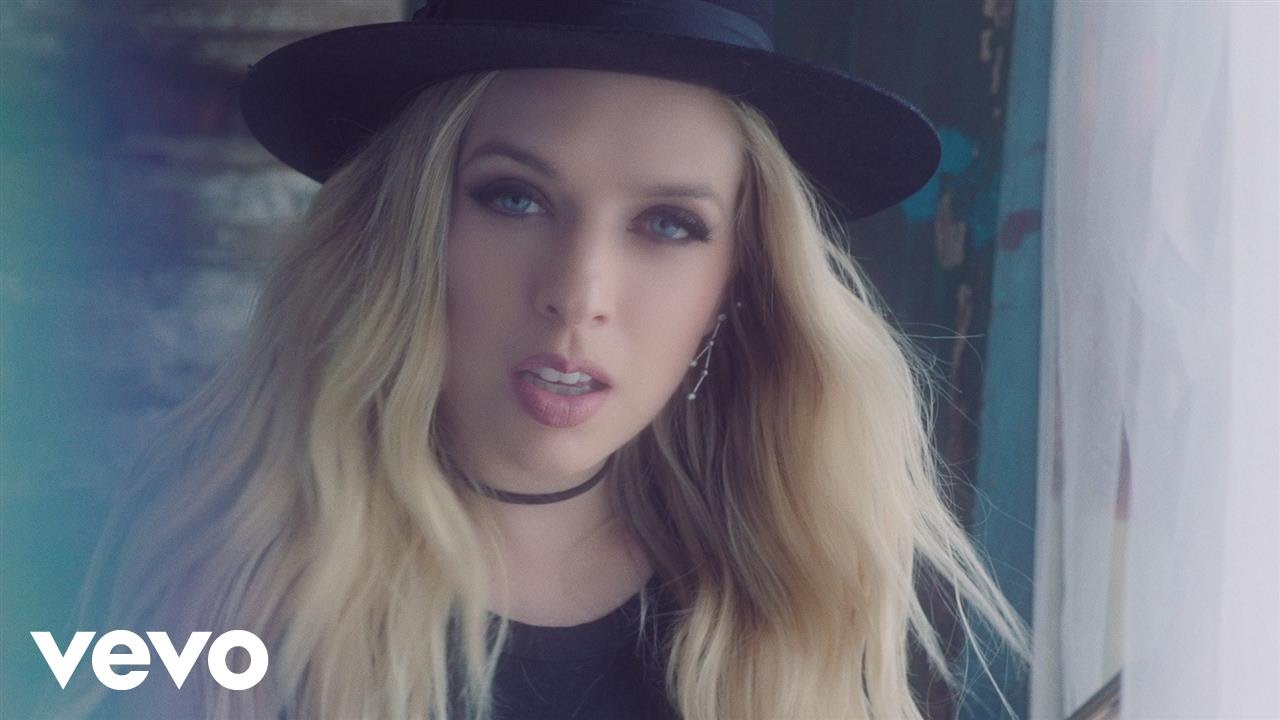 ZZ Ward — Help Me Mama
