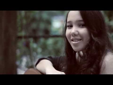 Summertime Sadness (Cover by Victória Bertoldo)