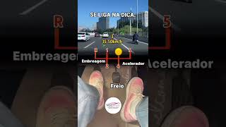 Em qual velocidade devo trocar as marchas do carro?