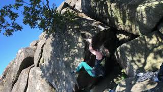 Video thumbnail of Hanging Wall, 7a+. Peak District