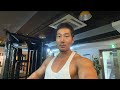 아무도 없는 헬스장(어깨운동)