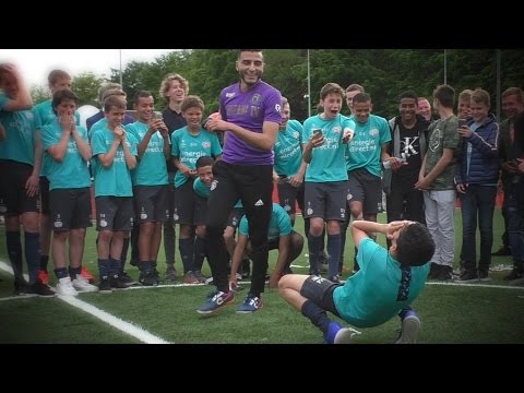 FRESH NUTMEGS - TOUZANI VS PSV 🔥🔥🔥