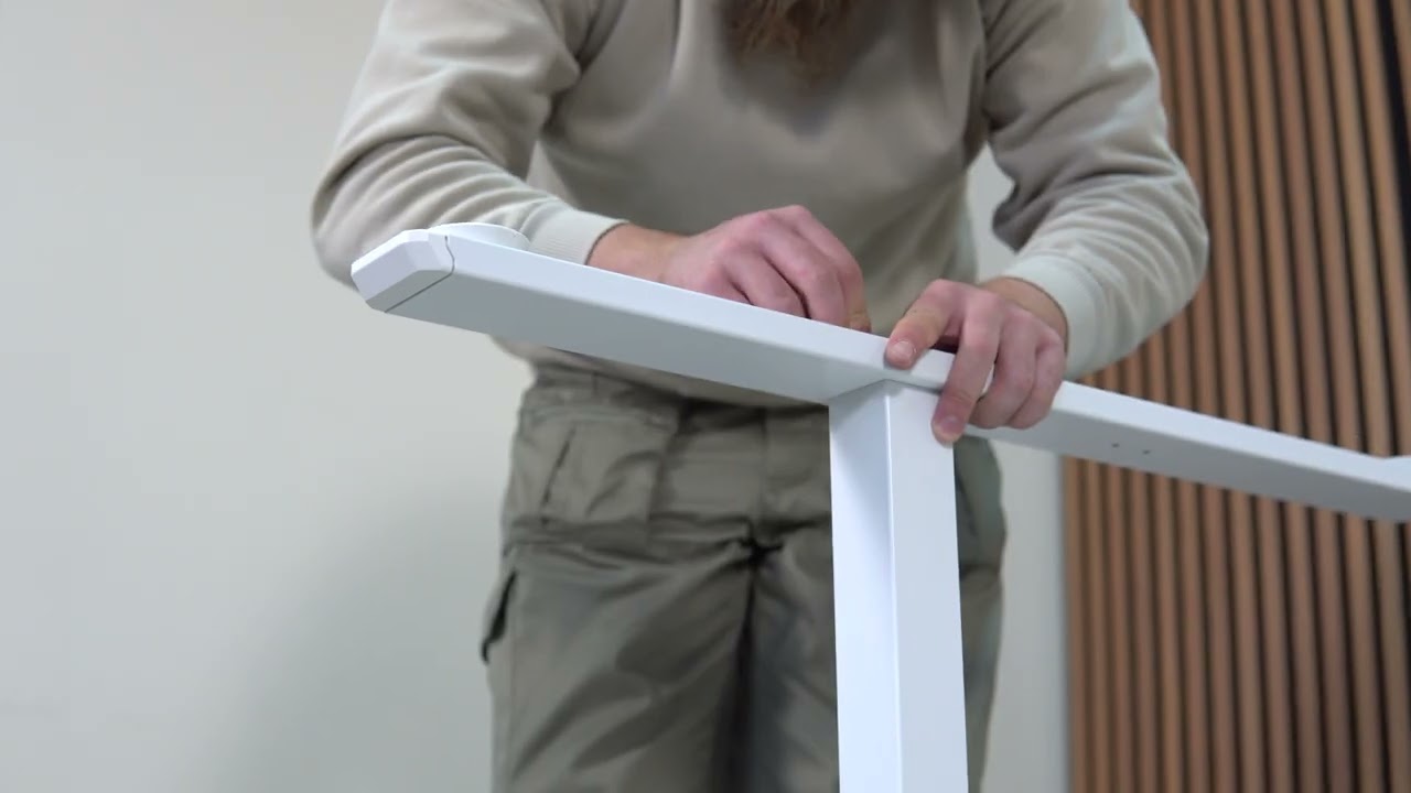 Комп'ютерний стіл GamePro GDC216W White video preview