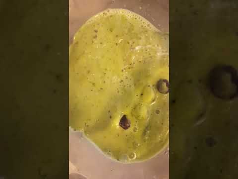 SmoothieQueen Bah..Aka( Maimuna bah Blueberry&strawberry,kale smoothie!