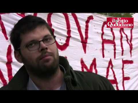 Sedriano, pochi in piazza dopo lo scioglimento per mafia: "Parliamo di calcio"