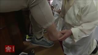 Papa entre os encarcerados: sejam irmãos no serviço, não na ambição