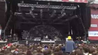 Download lagu 3 Doors Down-Away from the Sun (Live).mp4 mp3