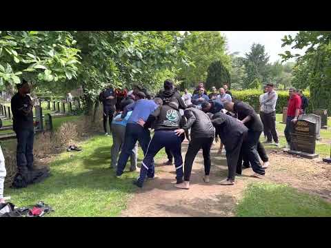 Saf Matam Kabrastaan