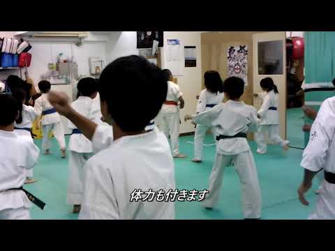 極真空手　上段回し蹴りの練習