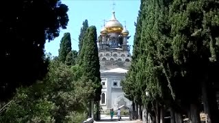 preview picture of video 'Church in Alupka, Crimea - Церковь в Алупке, Крым'