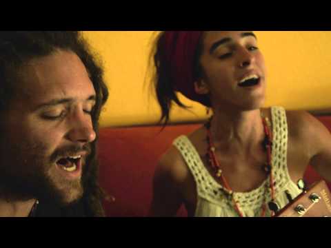 OH Chuva! (Paloma y Bonio)