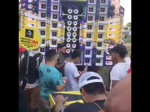 CARRETINHA  destroi CAMINHÃO.