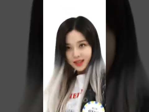 Aespa dancing to their sunbaenim's song | Girls' Generation | Song Genie |