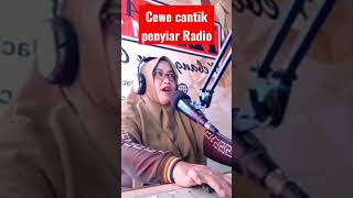Download lagu cewe cantik penyiar Radio yu tebok mp3