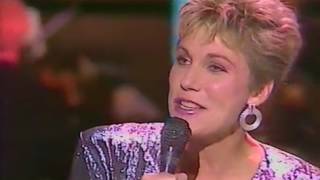 Anne Murray - Snowbird (Live)