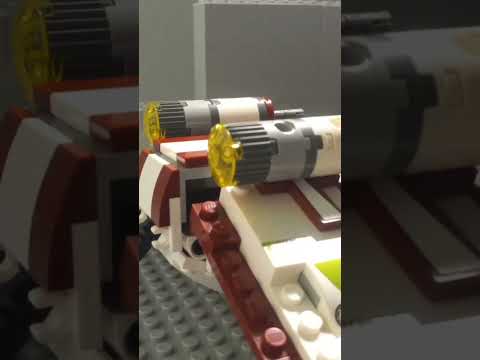 Clone Trooper Fixes LAAT Gunship Stopmotion #legostarwars #lego #starwars