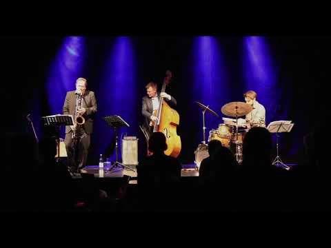 New Moon - Peter Weniger & Martin Wind Trio with Jonas Burgwinkel