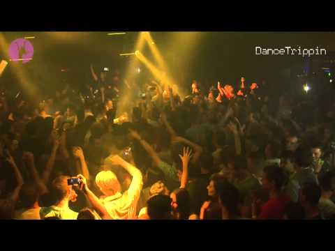 Sander van Doorn, Martin Garrix & DVBBS ft Aleesia - Gold Skies [played by Sander van Doorn]