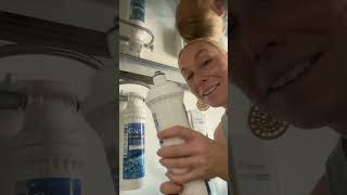 How to change an OCEANLOCH WATER FILTER