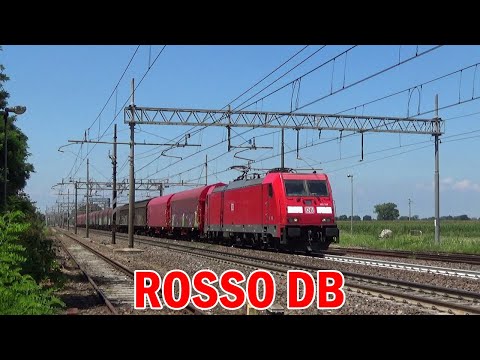 Treno merci DBCI con locomotiva elettrica E483.105 in transito a Secugnago