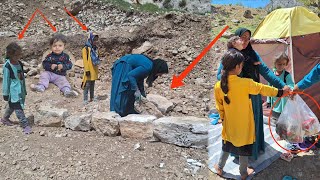 Building a stone house in the mountains: the cameraman's help to his mother and daughters