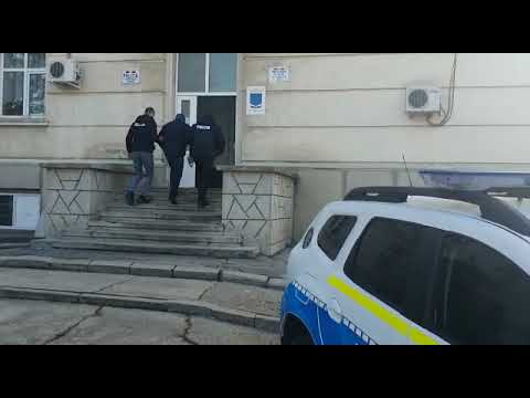 Dolj: Un medic și 5 bărbați, reținuți în dosarul vaccinărilor fictive