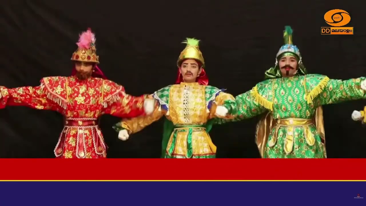 തൃശ്ശൂർ ടൗൺ ഹാളിൽ വിരിഞ്ഞു നിന്ന പവിഴമല്ലി പിള്ളേര?