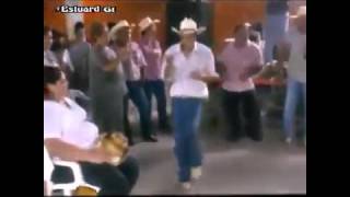 Este es el baile del caballito