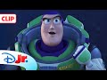 Buzz Entra En Acción Para Cruzar La Feria Toy Story 4 Disney Junior Oficial