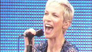 Annie Lennox Don&#39;t Let Me Down  Live 1992