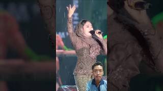 Download lagu lagu jadul viral || bukit berbunga || Silvy Kumalasari mp3