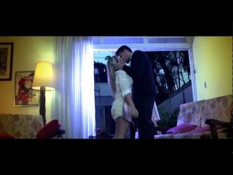 Entre Beijos e Mais Beijos - Biquini Cavadão