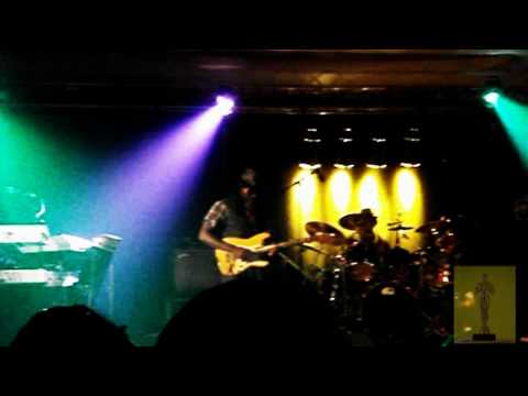 Run Red Intro lyrics