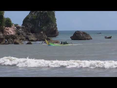 Sen (19/2/24) 2,03 PM, Pantai Puger, Perahu Putri Zakia