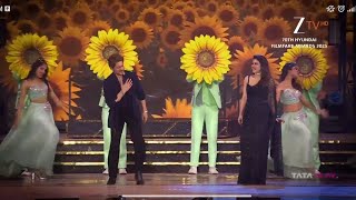 Download lagu Shah Rukh Khan & Kajol Iconic Performance at 70th Filmfare Award, 2025 #filmfare #srk #kajol mp3