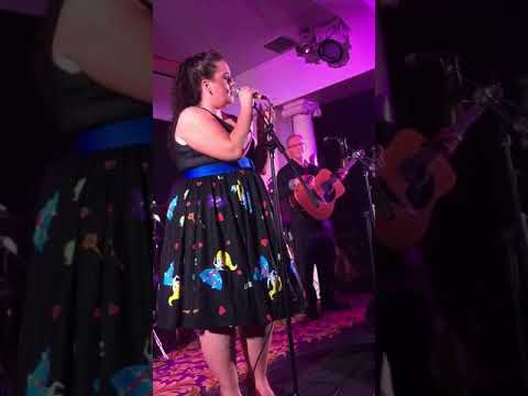 Play me the Waltz of the angels