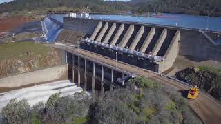Oroville Spillway February 11 2017 at 11AM with Au