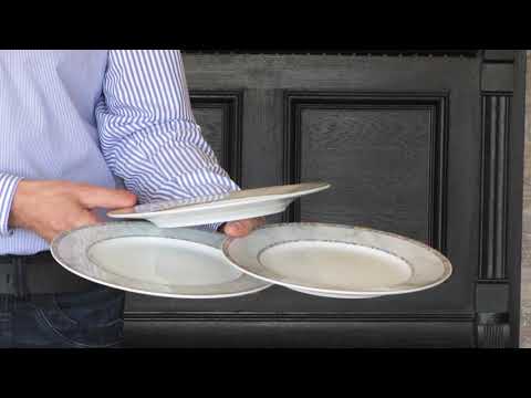 Teller tragen im Untergriff, Carrying 3 plates and more  in a professional way, How to carry plates