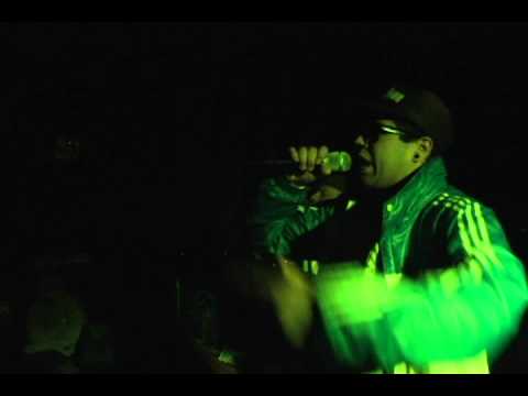 Bajo el Sepelio EN SAN ANTONIO 30 DE OCTUBRE 2010 La Leyenda