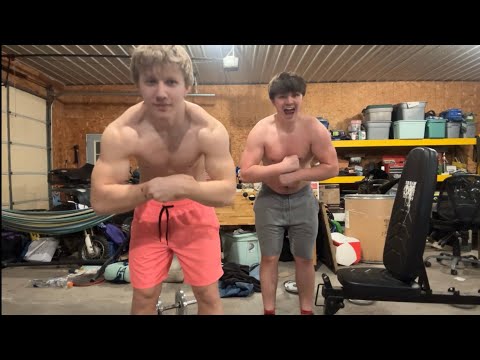 DEVIOUS GARAGE CHEST DAY (we take off our clothes)