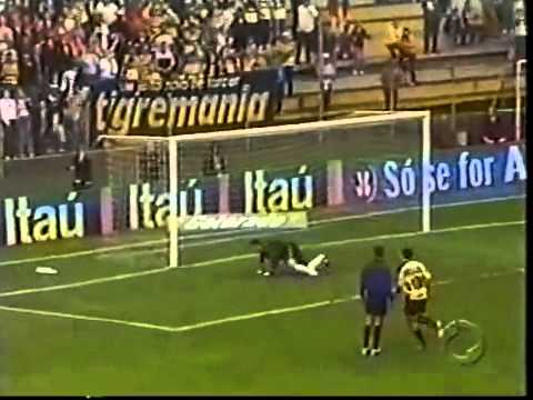 Criciúma 2 x 3 Coritiba -  Brasileirão 2003 - Criciúma na Série A #7