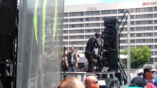 Motionless In White - We Only Come Out At Night live @ Warped Tour Uniondale, NY