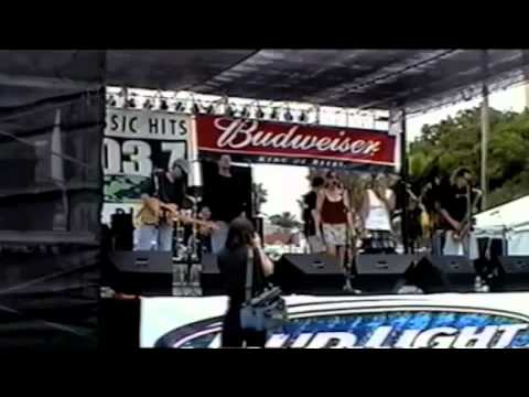 Free-Range Chickens perform "Beachtown"