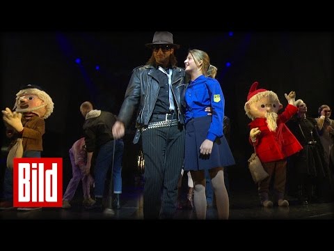 "Hinterm Horizont" Emma Schweiger besucht das Musical von Udo Lindenberg am Potsdamer Platz