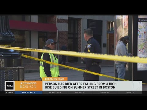 Window washer falls to death outside Boston skyscraper