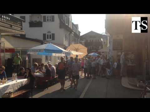 Tegernsee: Grillfest in der Rosenstraße