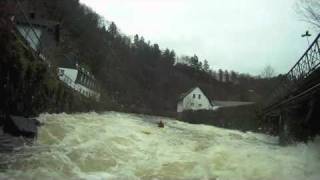 preview picture of video 'Ein Tag am Fluss, Wildwasserkajak Monschau Hohe Rur Gopro Hero'